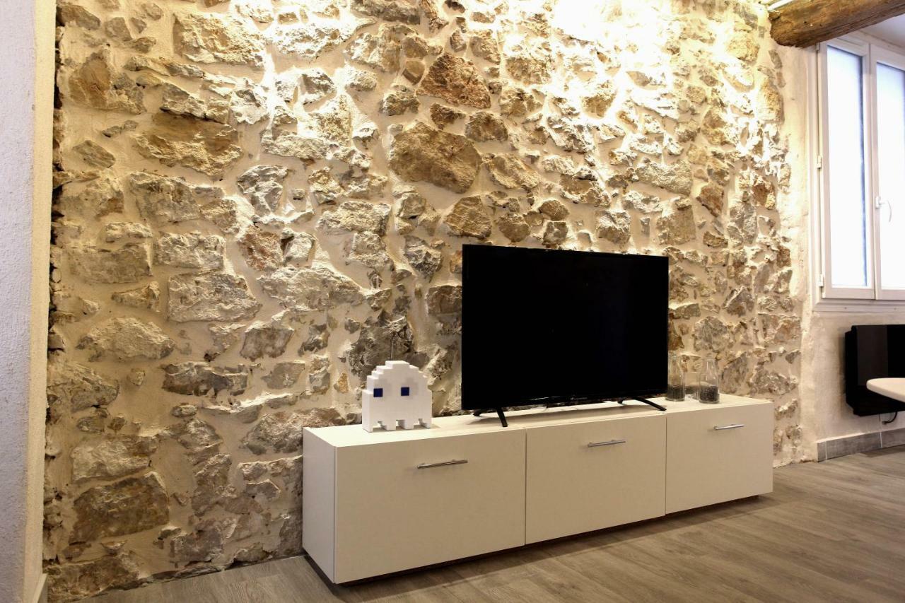 GregBnb-com - T2 Ancien et moderne - PARKING INCLUS - 15min Gare Toulon Eksteriør billede