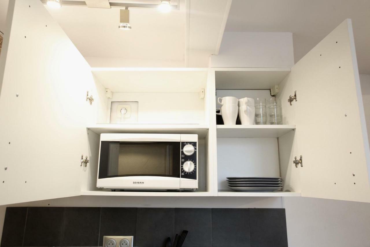 GregBnb-com - T2 Ancien et moderne - PARKING INCLUS - 15min Gare Toulon Eksteriør billede