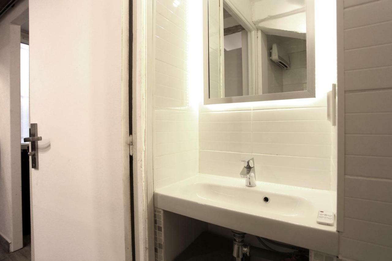 GregBnb-com - T2 Ancien et moderne - PARKING INCLUS - 15min Gare Toulon Eksteriør billede