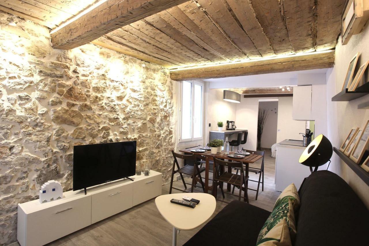 GregBnb-com - T2 Ancien et moderne - PARKING INCLUS - 15min Gare Toulon Eksteriør billede
