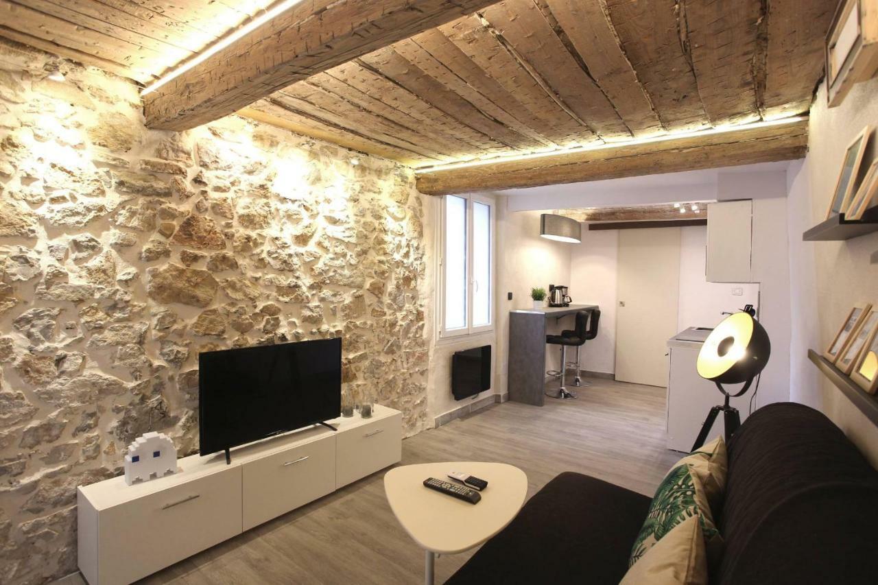 GregBnb-com - T2 Ancien et moderne - PARKING INCLUS - 15min Gare Toulon Eksteriør billede